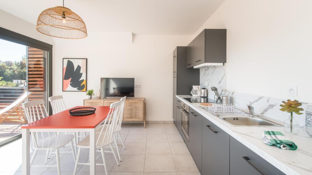 "Le Soleil Levant" Avec Balcon Et Parking Prive, 2 Adultes Et 1 Enfant Sarlat-la-Canéda Exterior foto