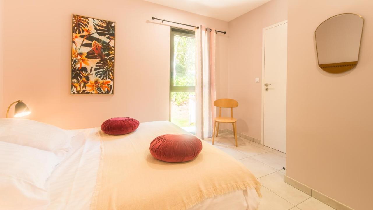 "Le Soleil Levant" Avec Balcon Et Parking Prive, 2 Adultes Et 1 Enfant Sarlat-la-Canéda Exterior foto